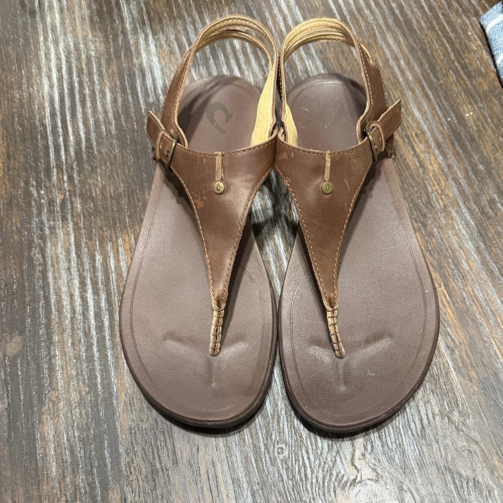 Olukai Brown Leather Thong Sandals